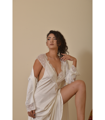 Déshabille touche Angelique