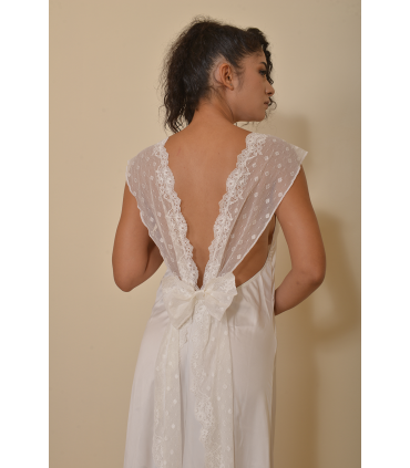 Déshabille touche Angelique